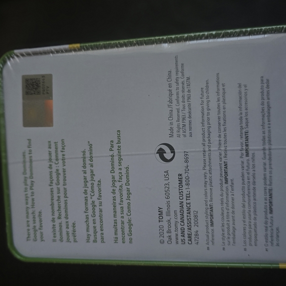 John Deere Green and White Domino Set - Picture 4 of 4